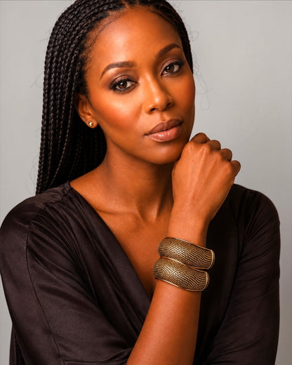 Bracelets manchettes tendance – Bracelets texturés en argent et or
