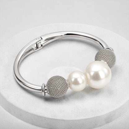 Bracelet jonc élégant en perles et mailles