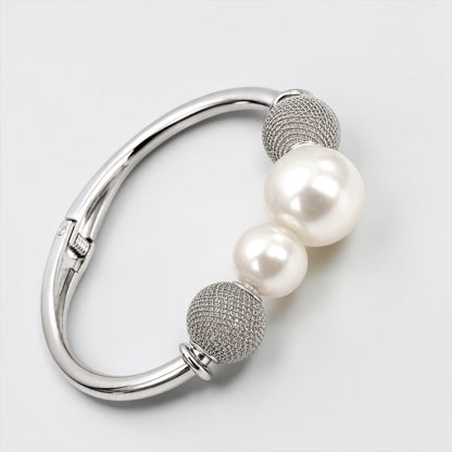 Bracelet jonc élégant en perles et mailles