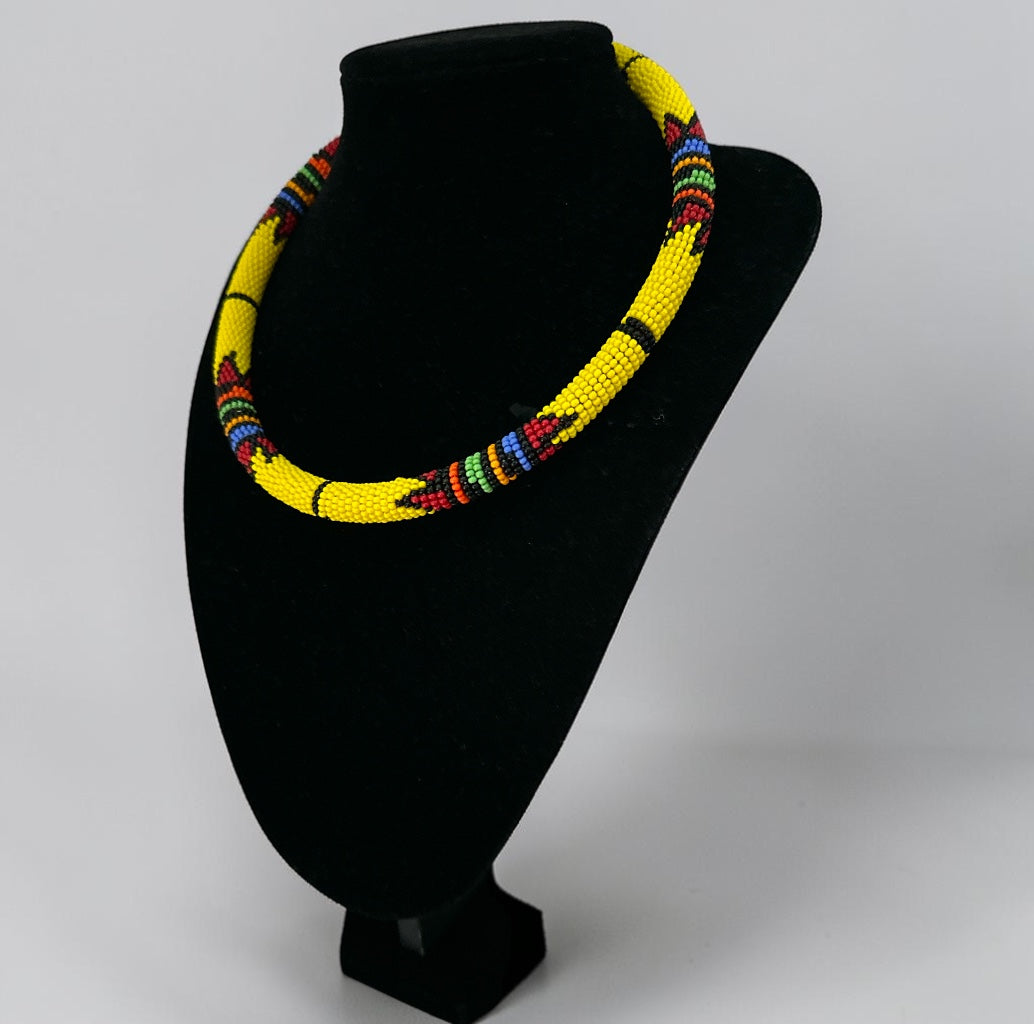 Collier Massaï Africain Authentique Perlé – Bijoux Tribaux Multicolores Faits à la Main pour Femmes