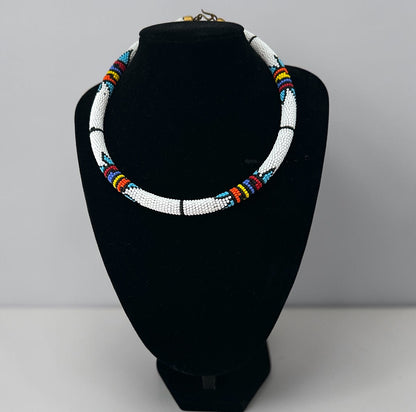 Collier Massaï Africain Authentique Perlé – Bijoux Tribaux Multicolores Faits à la Main pour Femmes