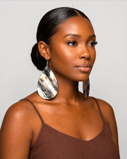 Boucles d'oreilles pendantes faites main en corne de buffle – Boucles d'oreilles ethniques naturelles