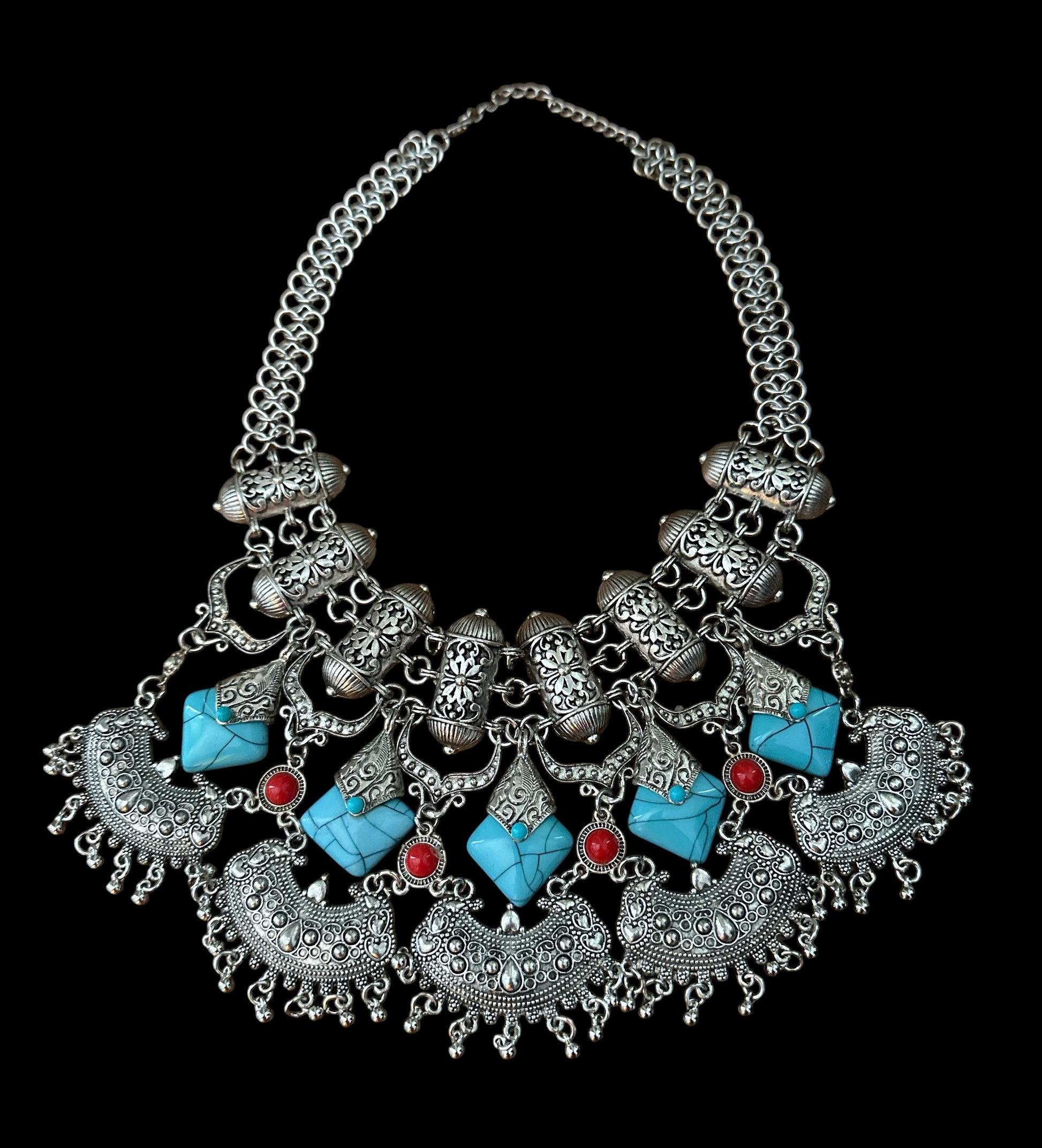 Collier plastron ethnique bohème – Pendentif tribal antique or et argent