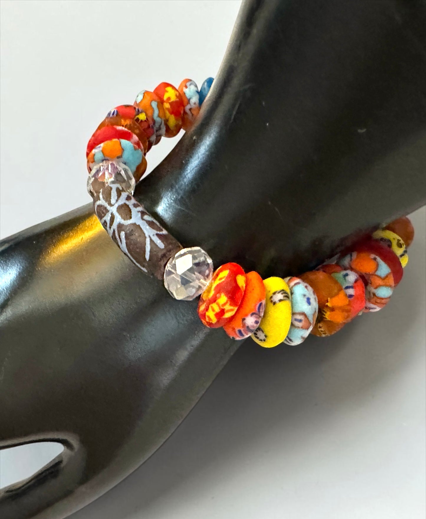 Bracelet ethnique authentique en perles Krobo multicolores et élastiques d'Afrique de l'Ouest Fatisha Boutique