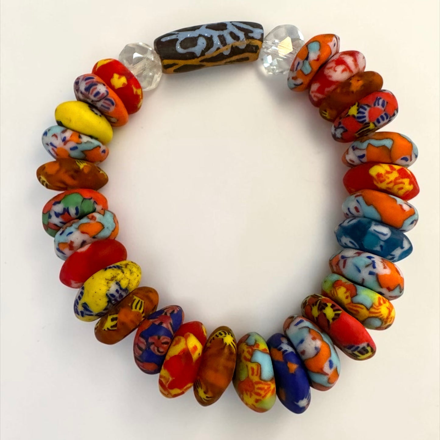 Bracelet ethnique authentique en perles Krobo multicolores et élastiques d'Afrique de l'Ouest Fatisha Boutique
