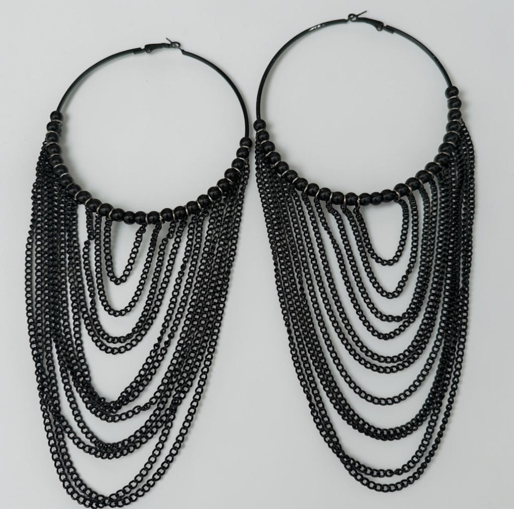 Boucles d'oreilles créoles surdimensionnées à longue chaîne et perles