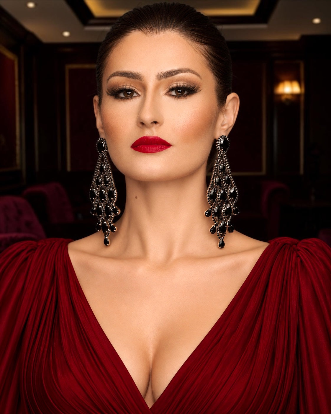 Lange schwarze Ohrringe mit Quaste und Strasssteinen – glamouröser Statement-Schmuck in Tropfenform Fatisha Boutique
