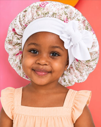 Bonnet en satin de soie avec nœud pour enfants | Bonnet de nuit floral pour filles – Protection capillaire pour cheveux bouclés et lisses