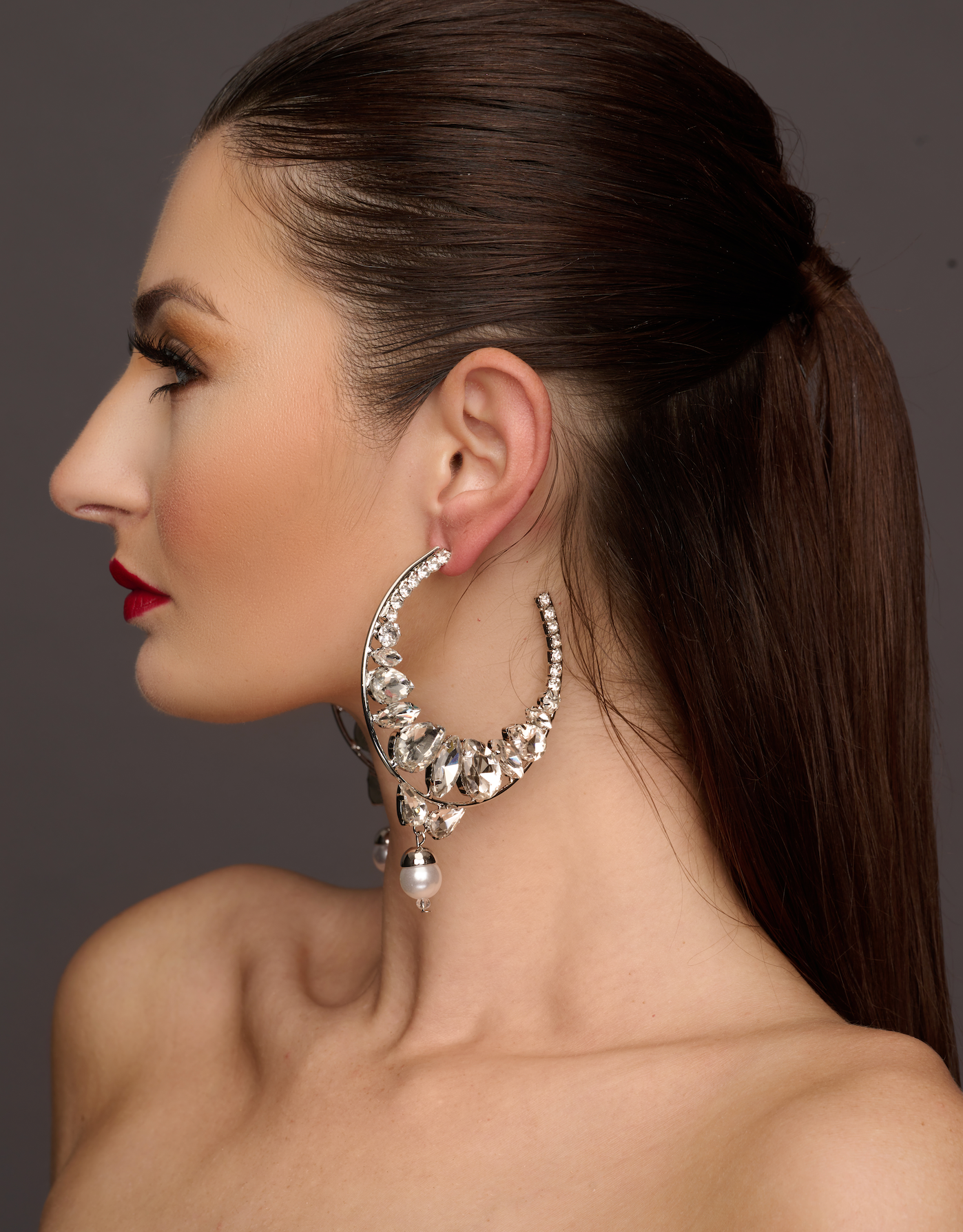 Elegant Rhinestones Statement Stud Earrings