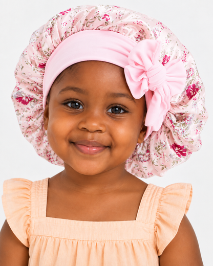 Bonnet en satin de soie avec nœud pour enfants | Bonnet de nuit floral pour filles – Protection capillaire pour cheveux bouclés et lisses