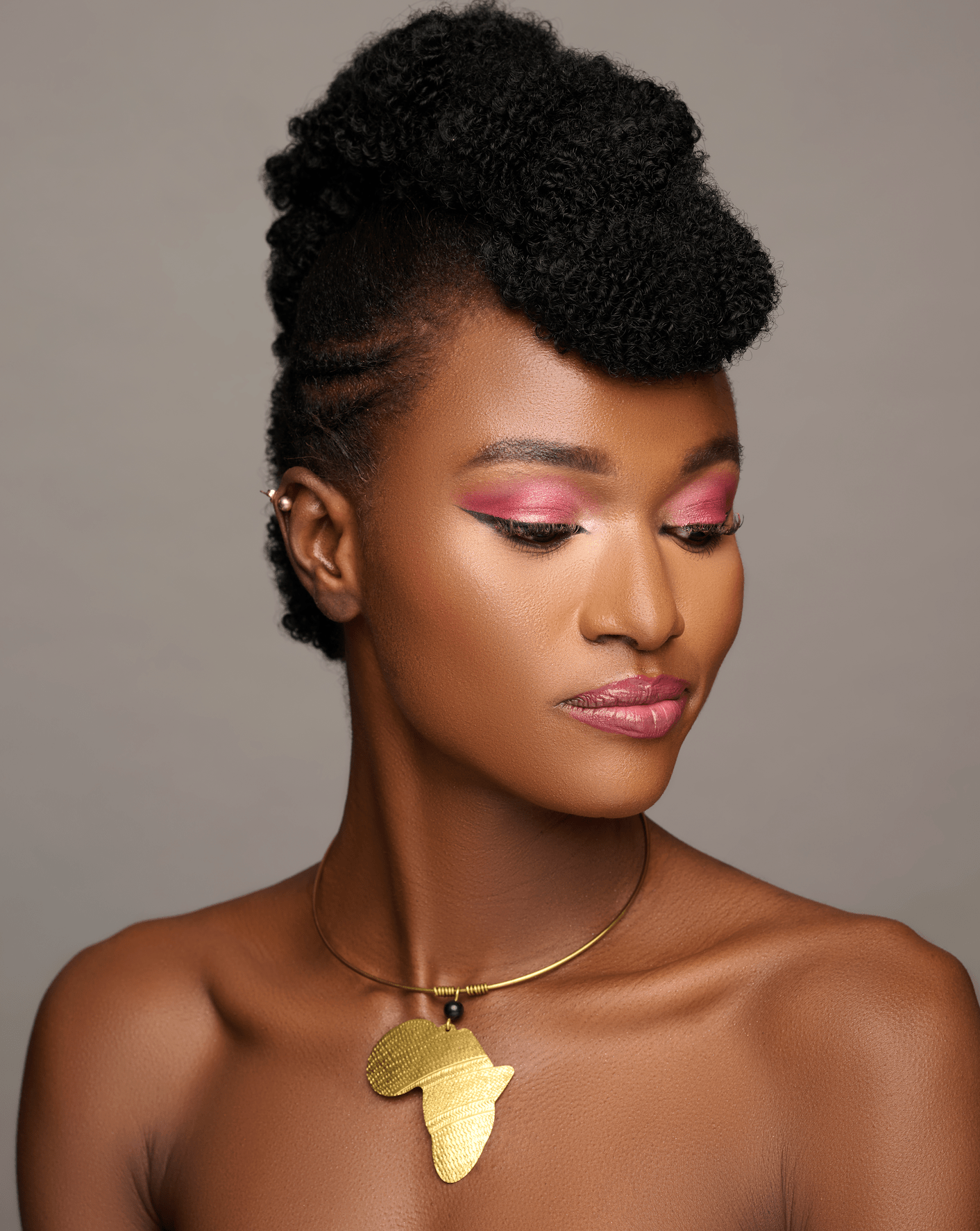 AFRICA MAP BRASS METAL PENDANT NECKLACE - Fatisha Boutique