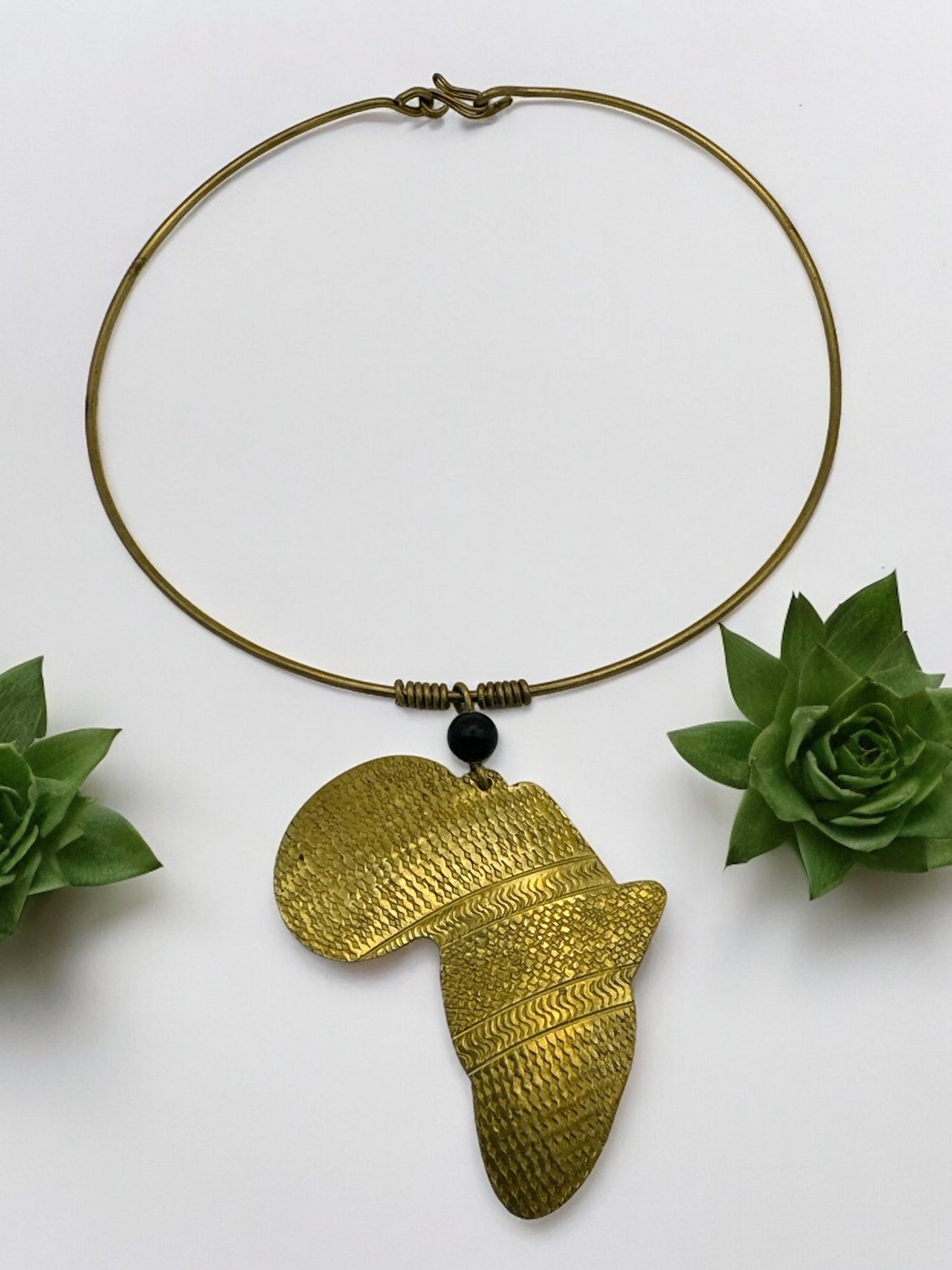 AFRICA MAP BRASS METAL PENDANT NECKLACE - Fatisha Boutique