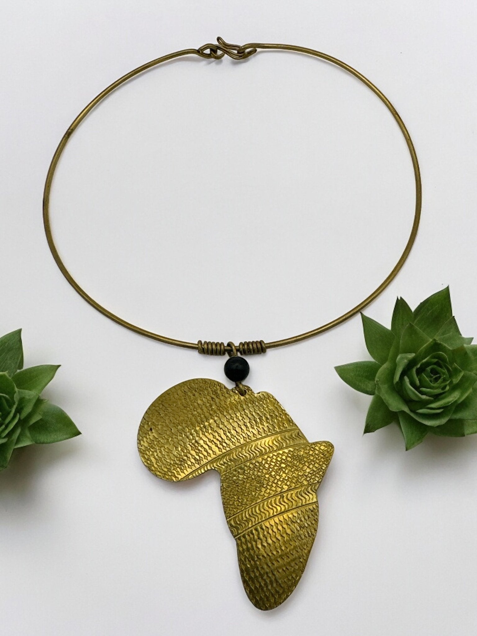 AFRICA MAP BRASS METAL PENDANT NECKLACE - Fatisha Boutique