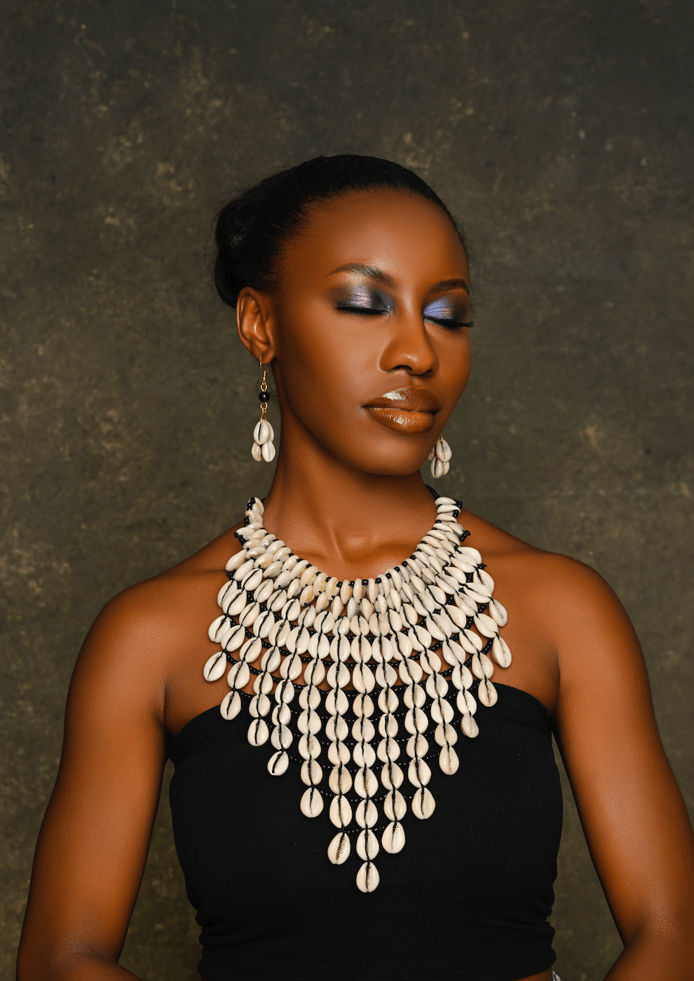 Authentic African Craftsmanship Cowrie Sea Shell Ethnic Collar Necklace - Fatisha Boutique