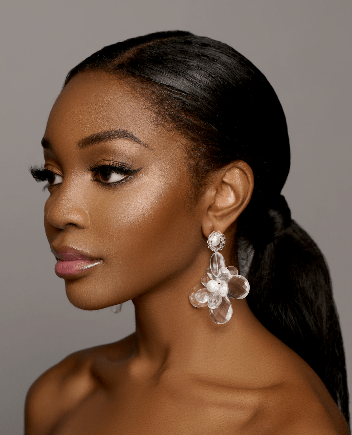 Elegant Clear Acrylic Flower Dangle Earrings – Lightweight Pearl Stud Statement Jewellery for Women - Fatisha Boutique