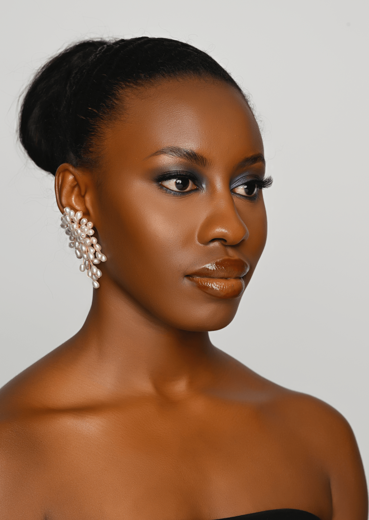 Elegant Faux Pearl Stud Earrings - Fatisha Boutique