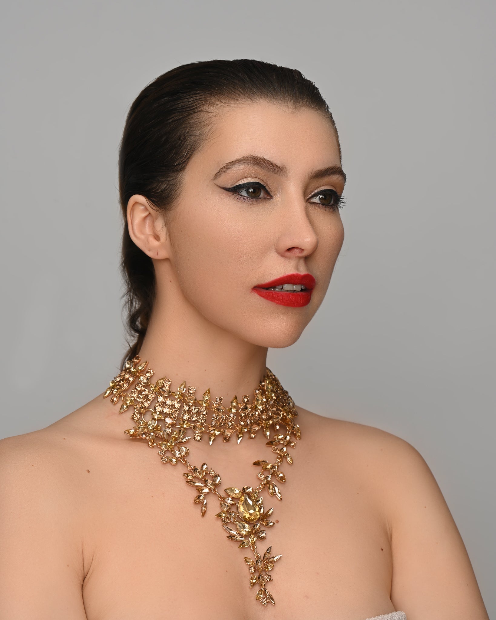 Elegant Gold Bohemian Rhinestone Choker Pendant Statement Necklace - Fatisha Boutique