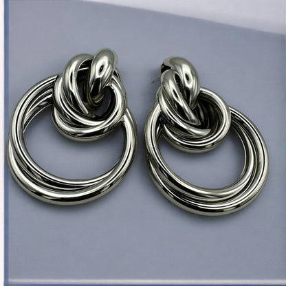 Elegant Linked Hoop Earrings – Bold Modern Statement in Gold or Silver - Fatisha Boutique