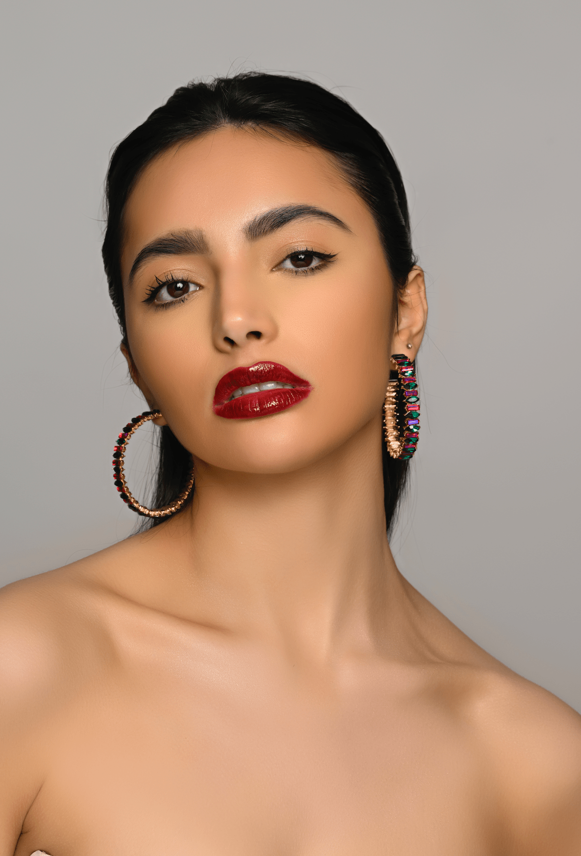 Elegant Luxury Crystal Rhinestones Medium Statement Hoop Earrings - Fatisha Boutique
