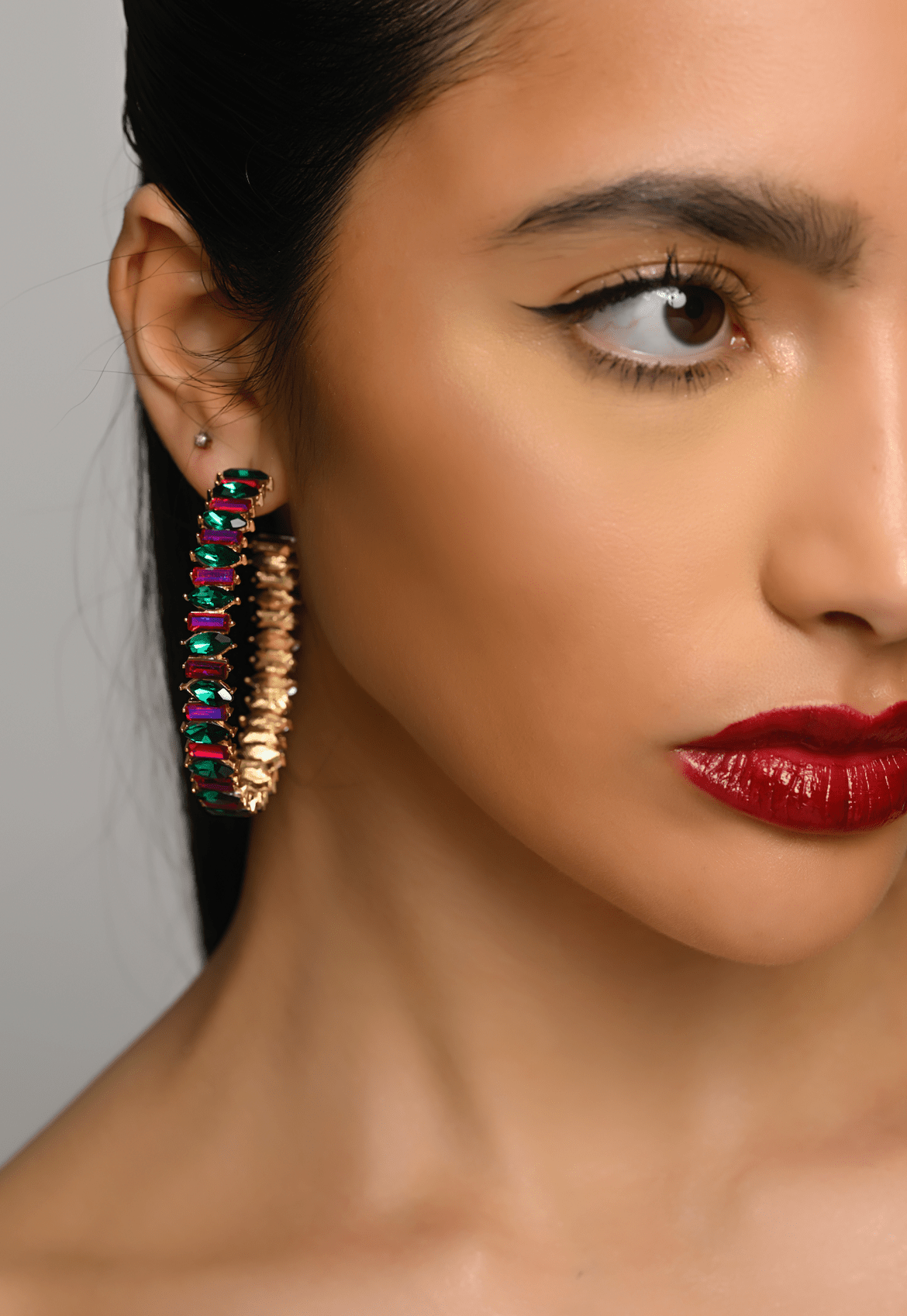 Elegant Luxury Crystal Rhinestones Medium Statement Hoop Earrings - Fatisha Boutique