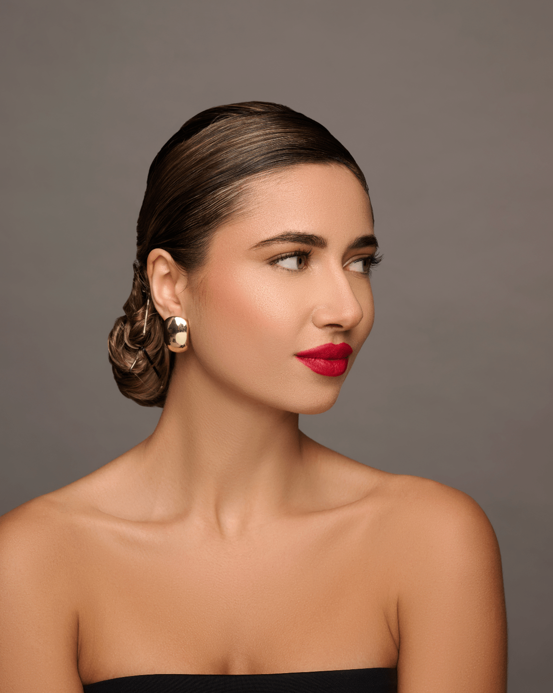 Elegant Metal Stud Earrings - Fatisha Boutique