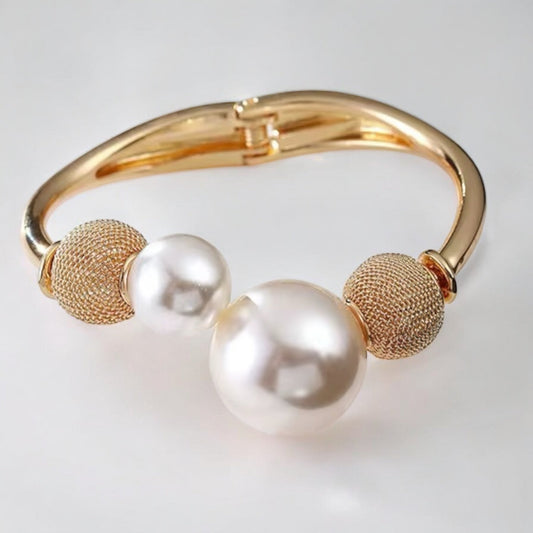 Elegant Pearl & Mesh Bead Bangle Bracelet - Fatisha Boutique