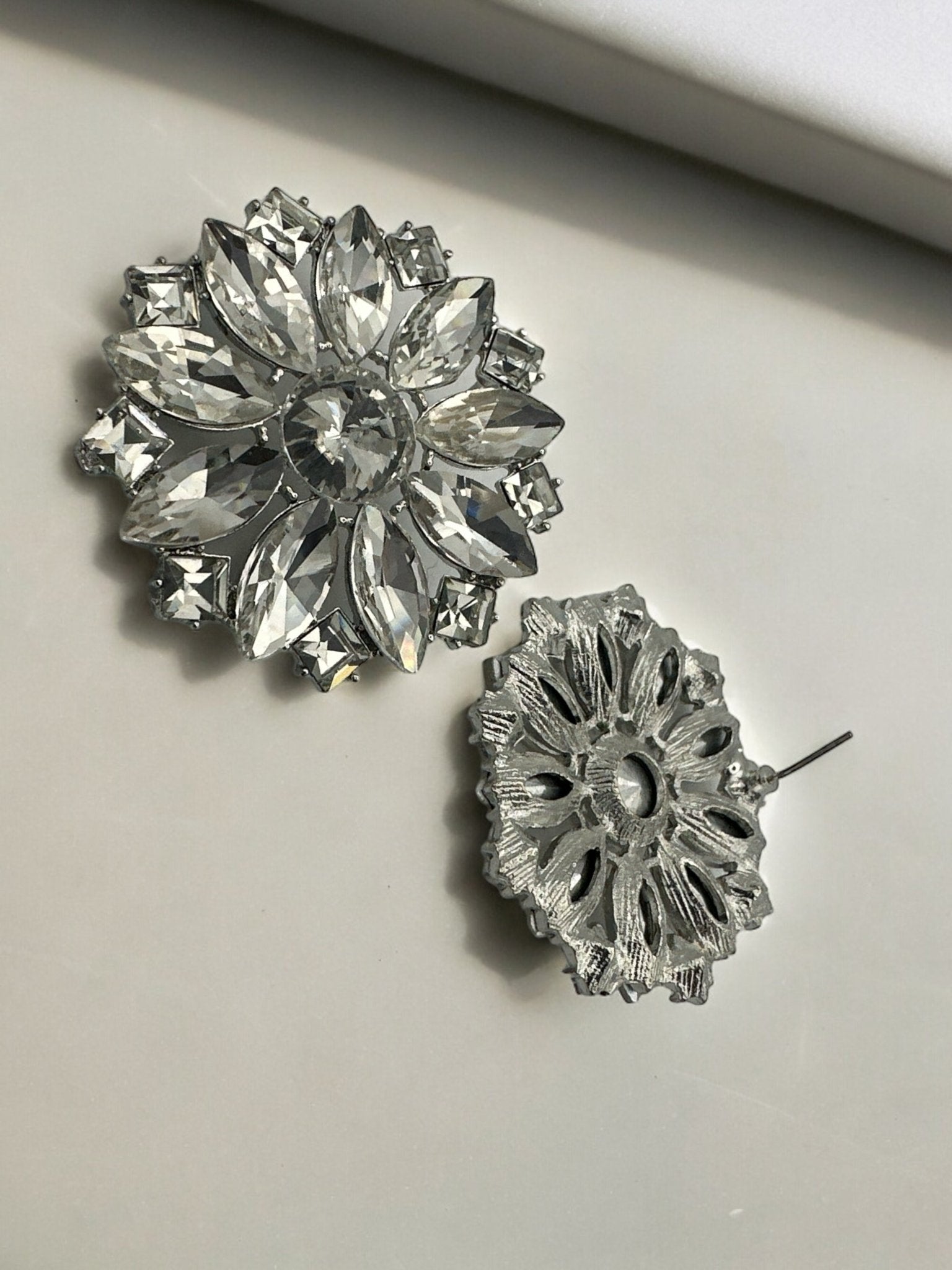 Elegant Rhinestones Flower Designed Statement Stud Earrings - Fatisha Boutique