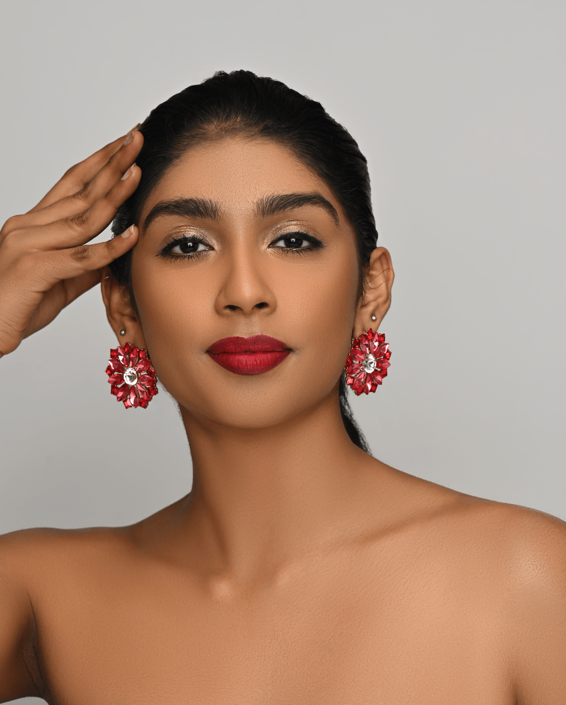 Elegant Rhinestones Flower Designed Statement Stud Earrings - Fatisha Boutique