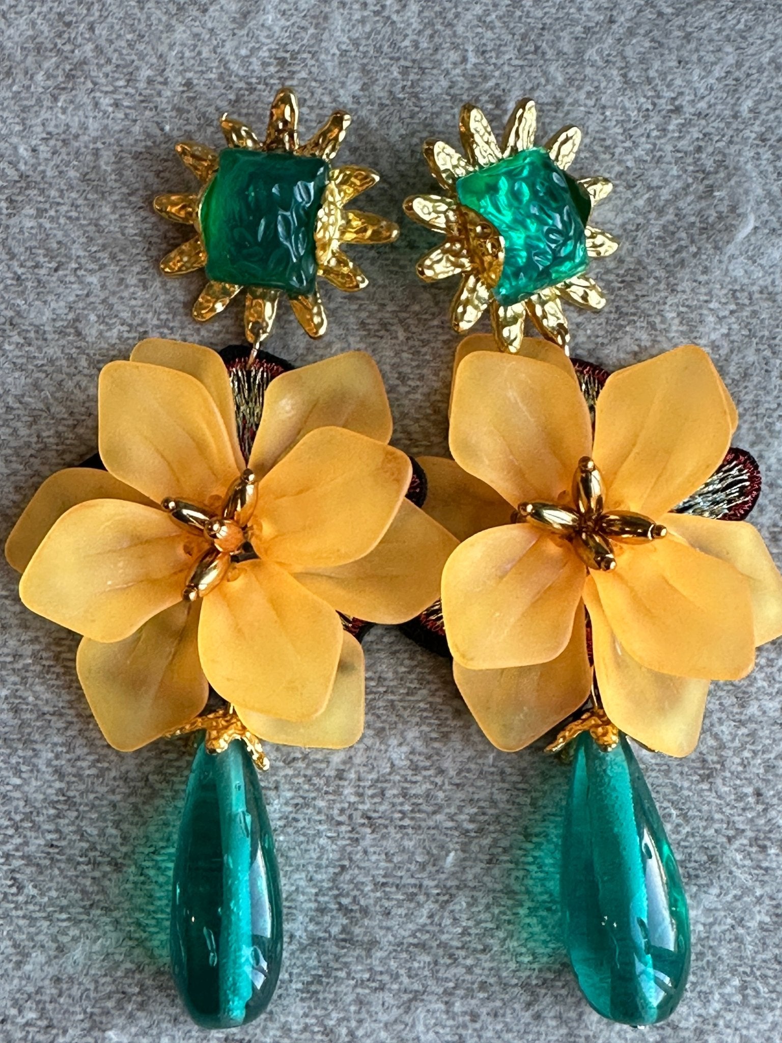 Boho Resin Flower Earrings – Bold Yellow Green Statement Dangles UK