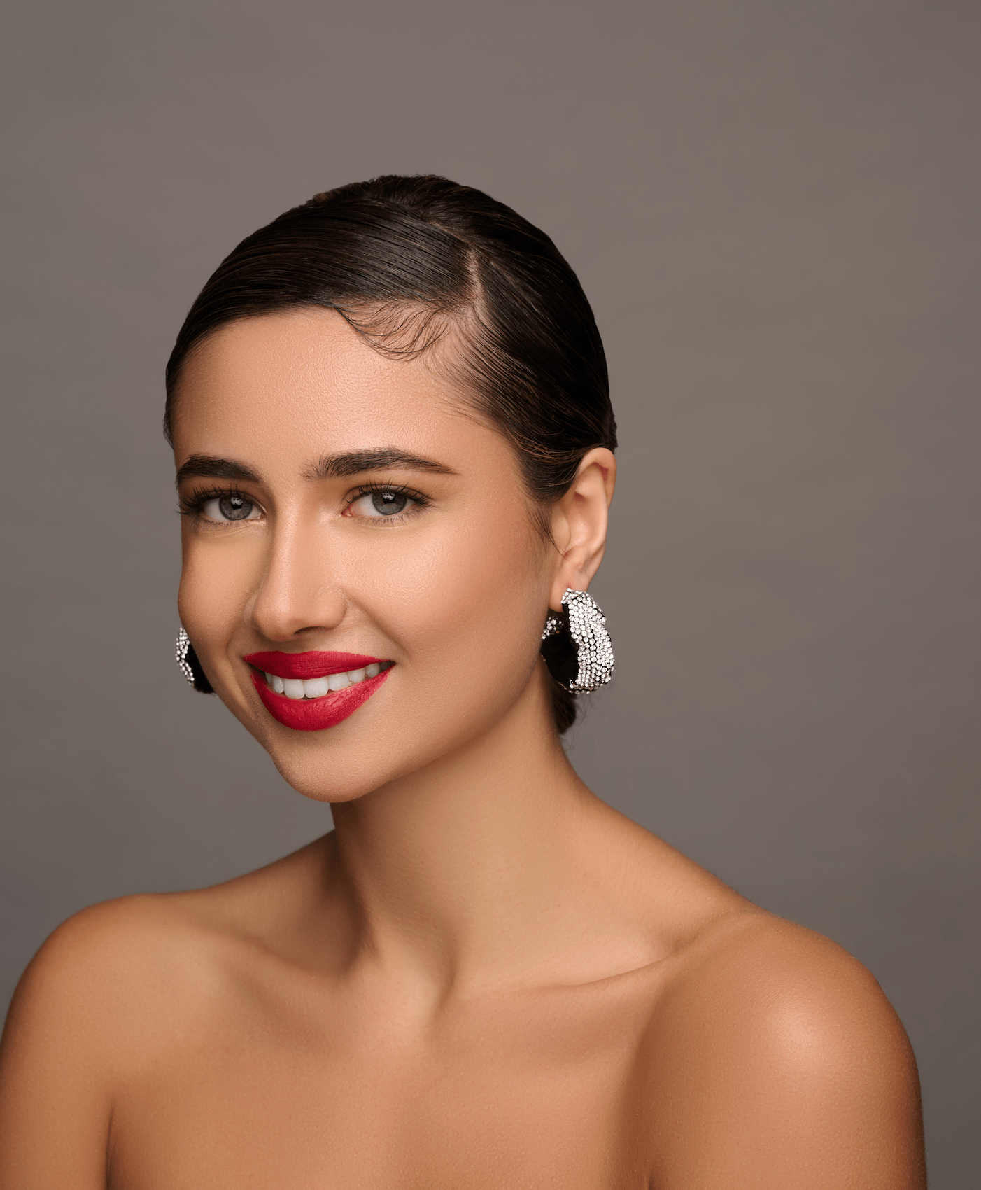 Gorgeous Crystal Rhinestones Lightweight Statement Stud Earrings - Fatisha Boutique