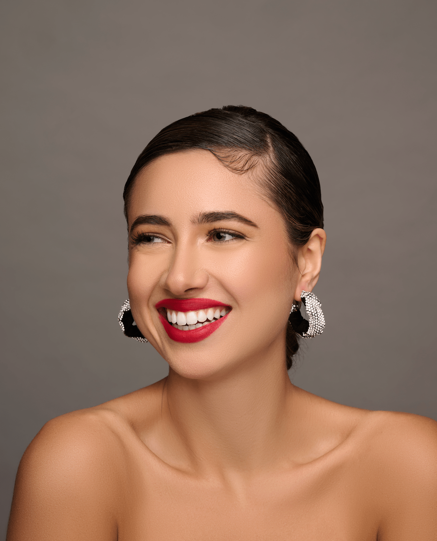 Gorgeous Crystal Rhinestones Lightweight Statement Stud Earrings - Fatisha Boutique