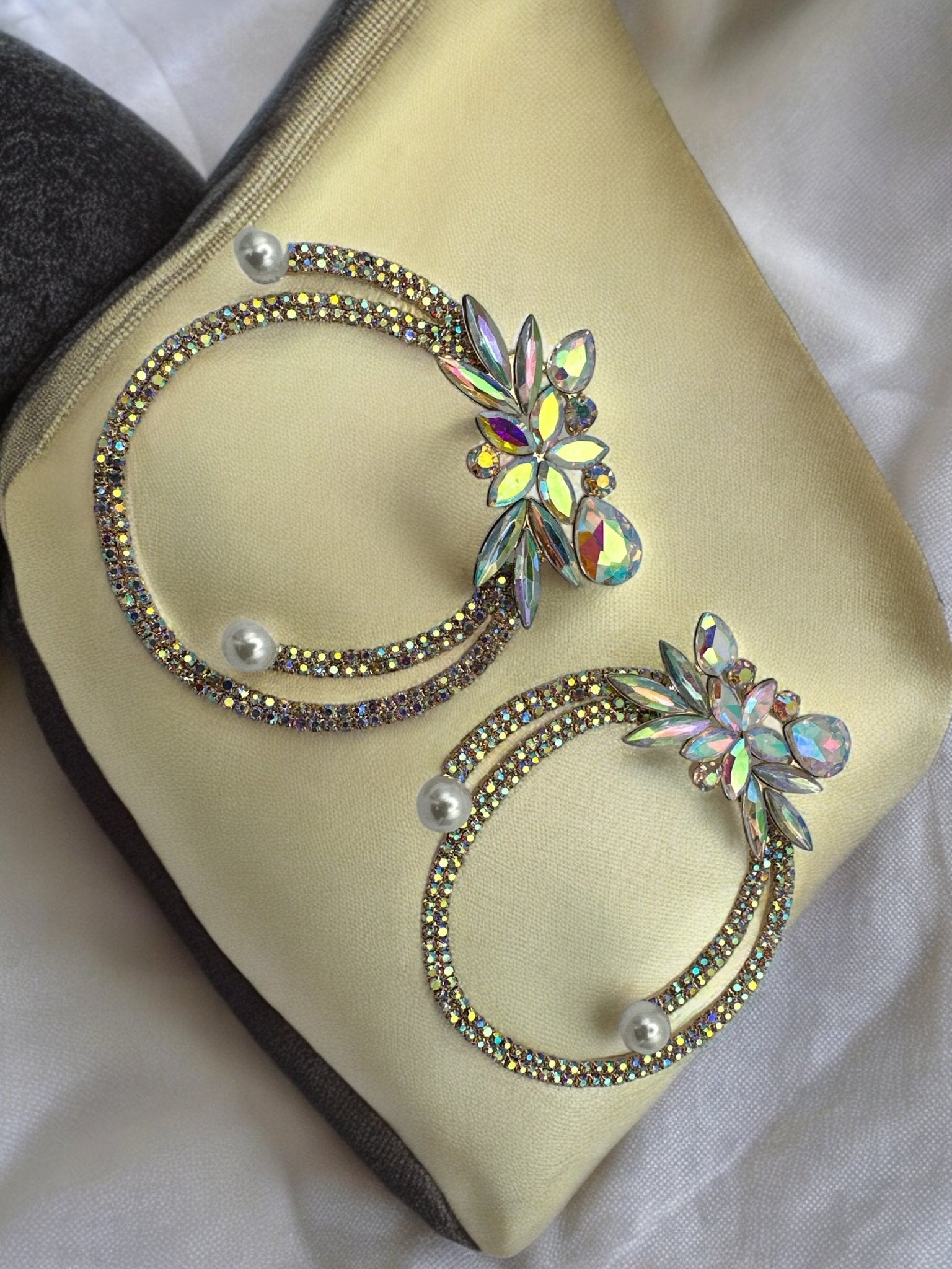 Gorgeous Crystal Rhinestones Statement Stud Earrings - Fatisha Boutique