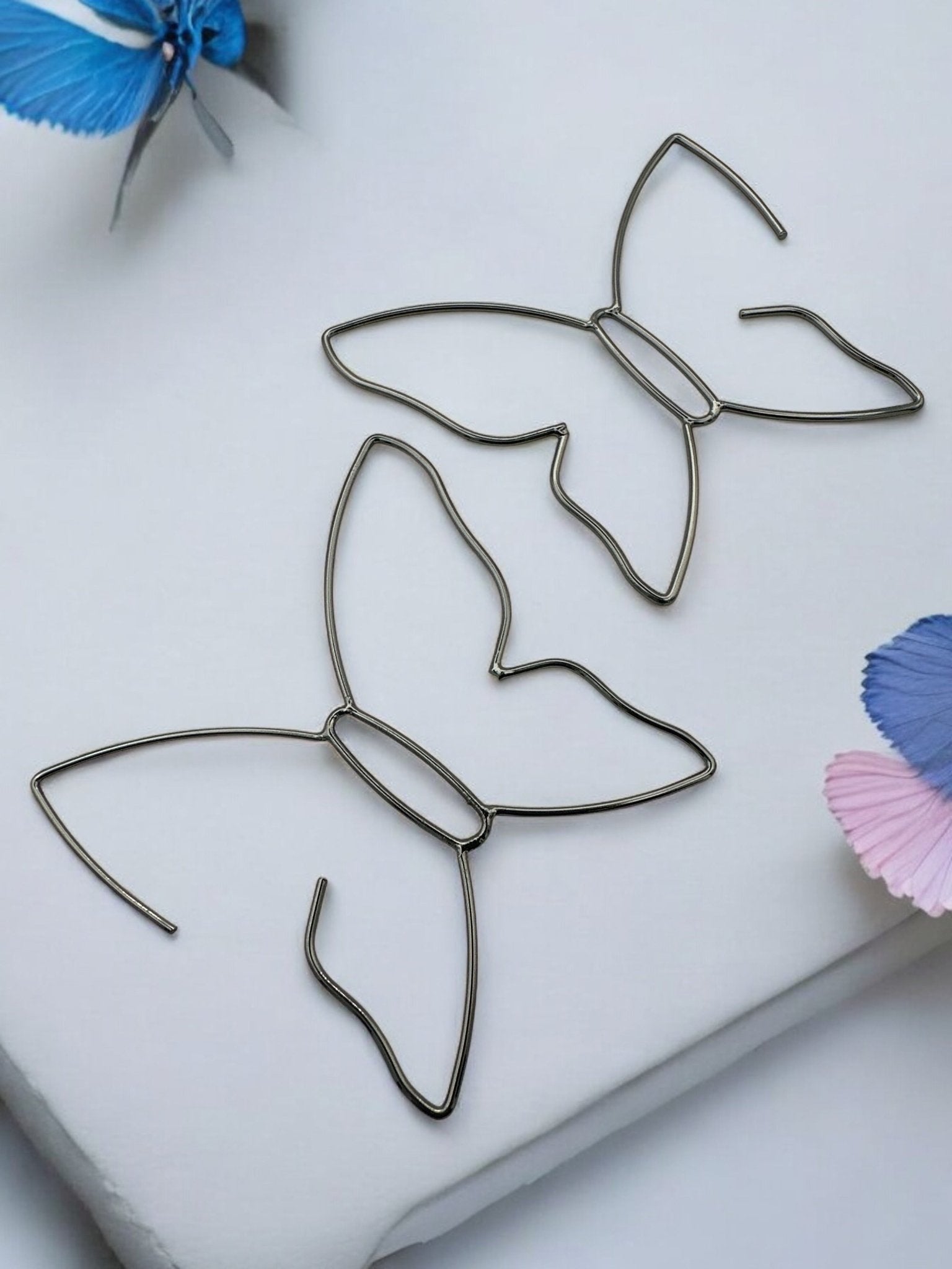 Minimalist Lightweight WireButterfly Shape Design Earrings - Fatisha Boutique
