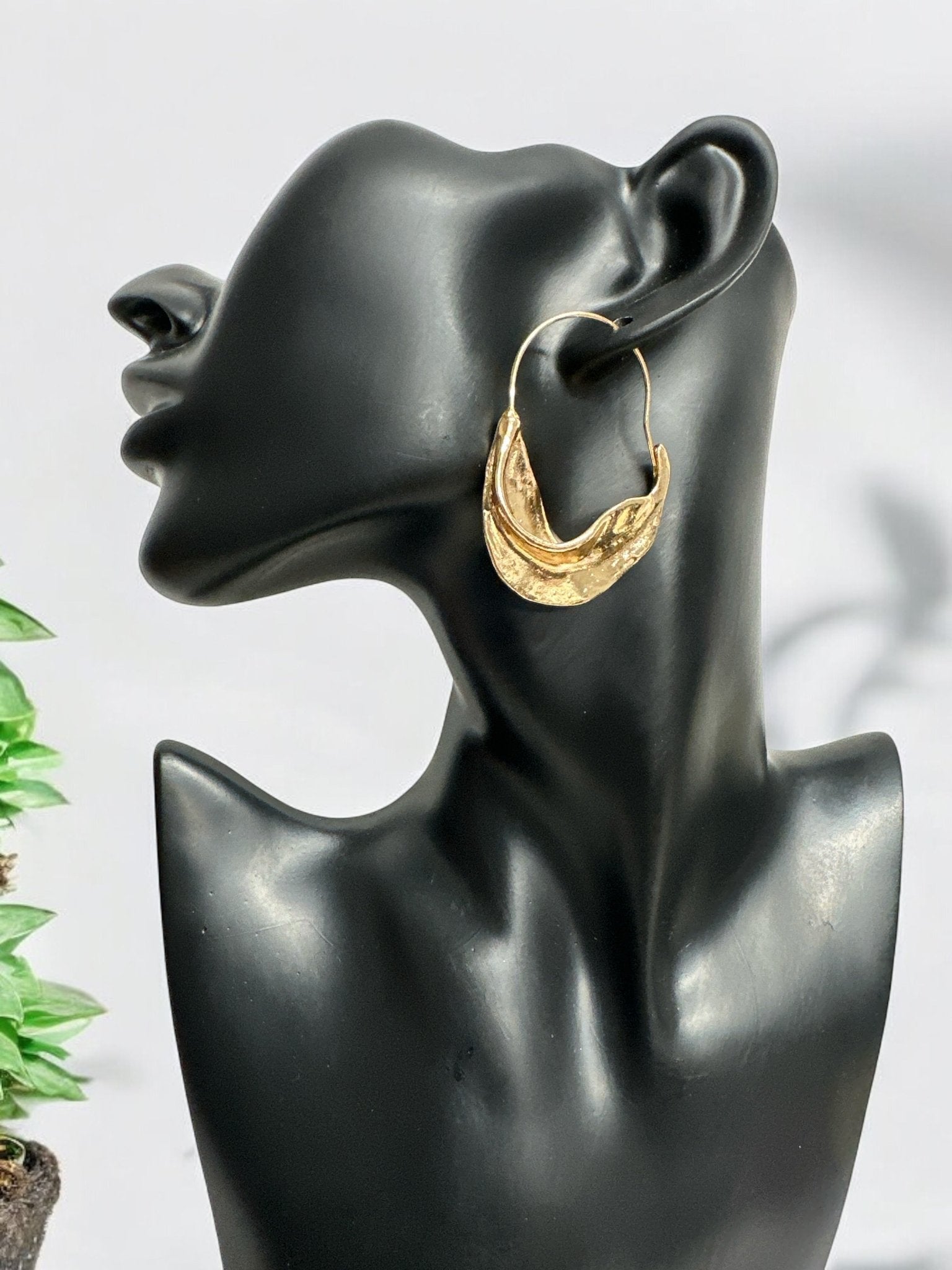Modern Sculptural Hoop Earrings – Gold and Silver Abstract Design - Fatisha Boutique