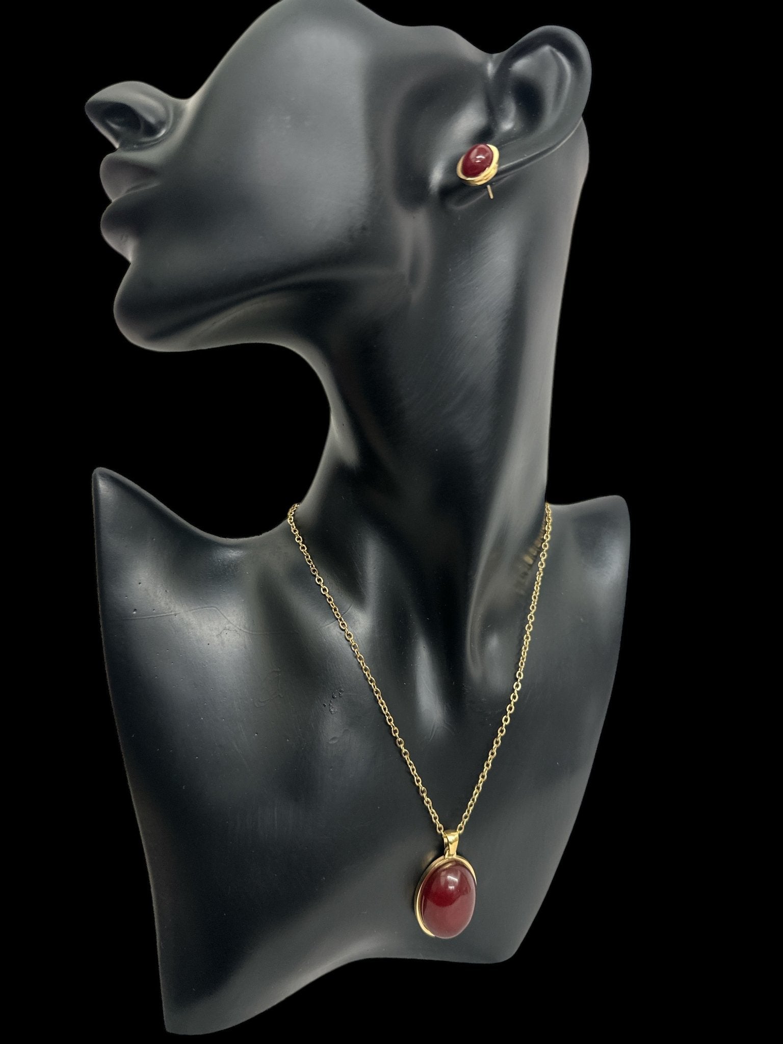 Stainless Steel Oval Pendant Necklace & Earring Set - Elegant Jewellery Collection - Fatisha Boutique