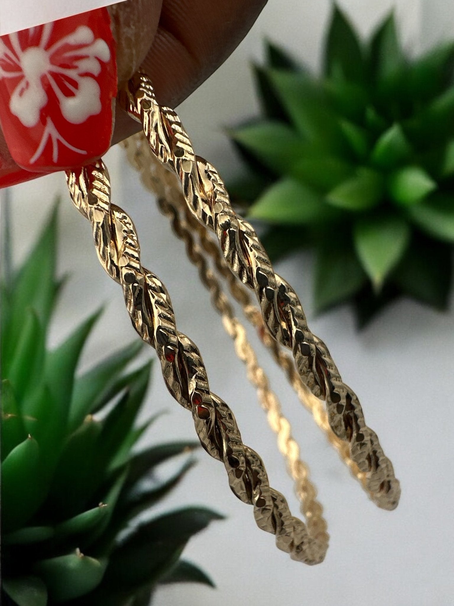 Twisted Design Metal Statement Hoop Earrings - Fatisha Boutique