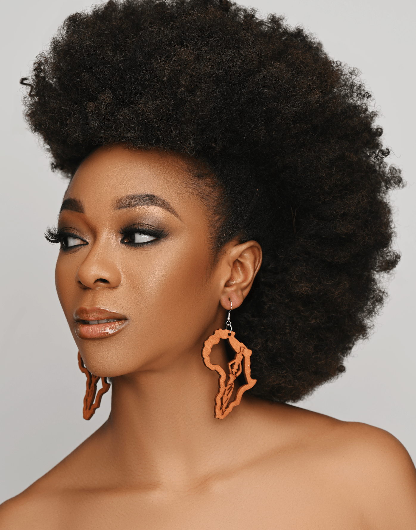 Wooden Africa Map Shaped Lightweight Ethnic Dangle Earrings - Fatisha Boutique
