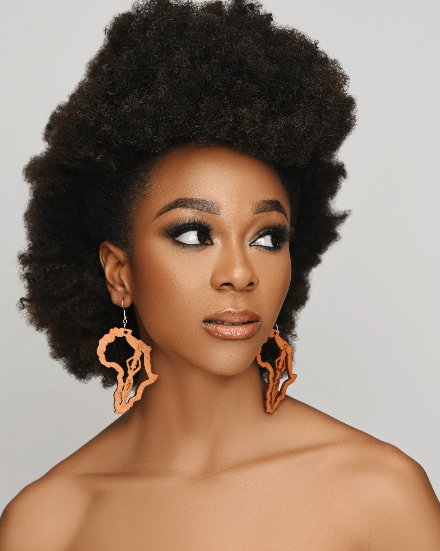 Wooden Africa Map Shaped Lightweight Ethnic Dangle Earrings - Fatisha Boutique