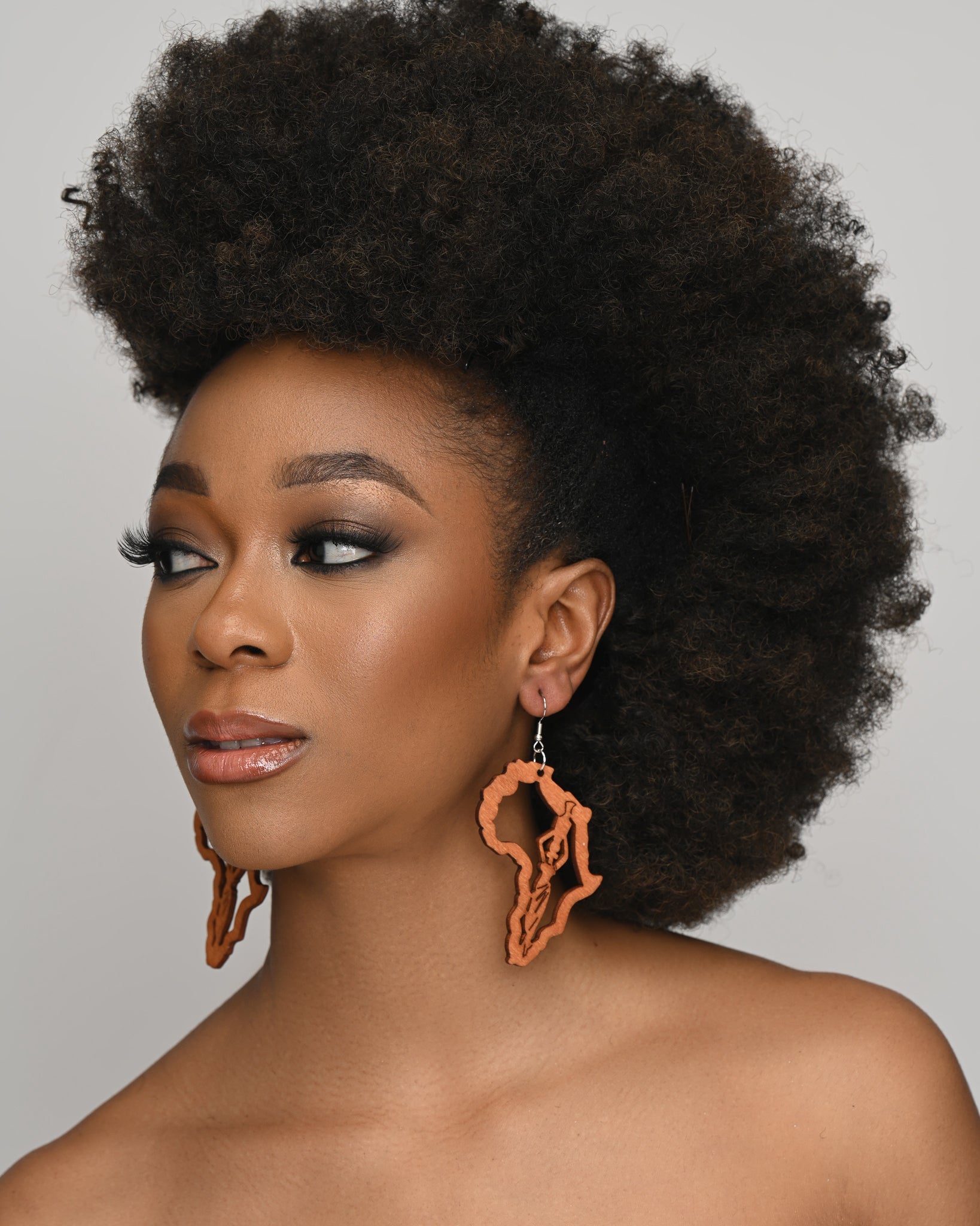 Wooden Africa Map Shaped Lightweight Ethnic Dangle Earrings - Fatisha Boutique