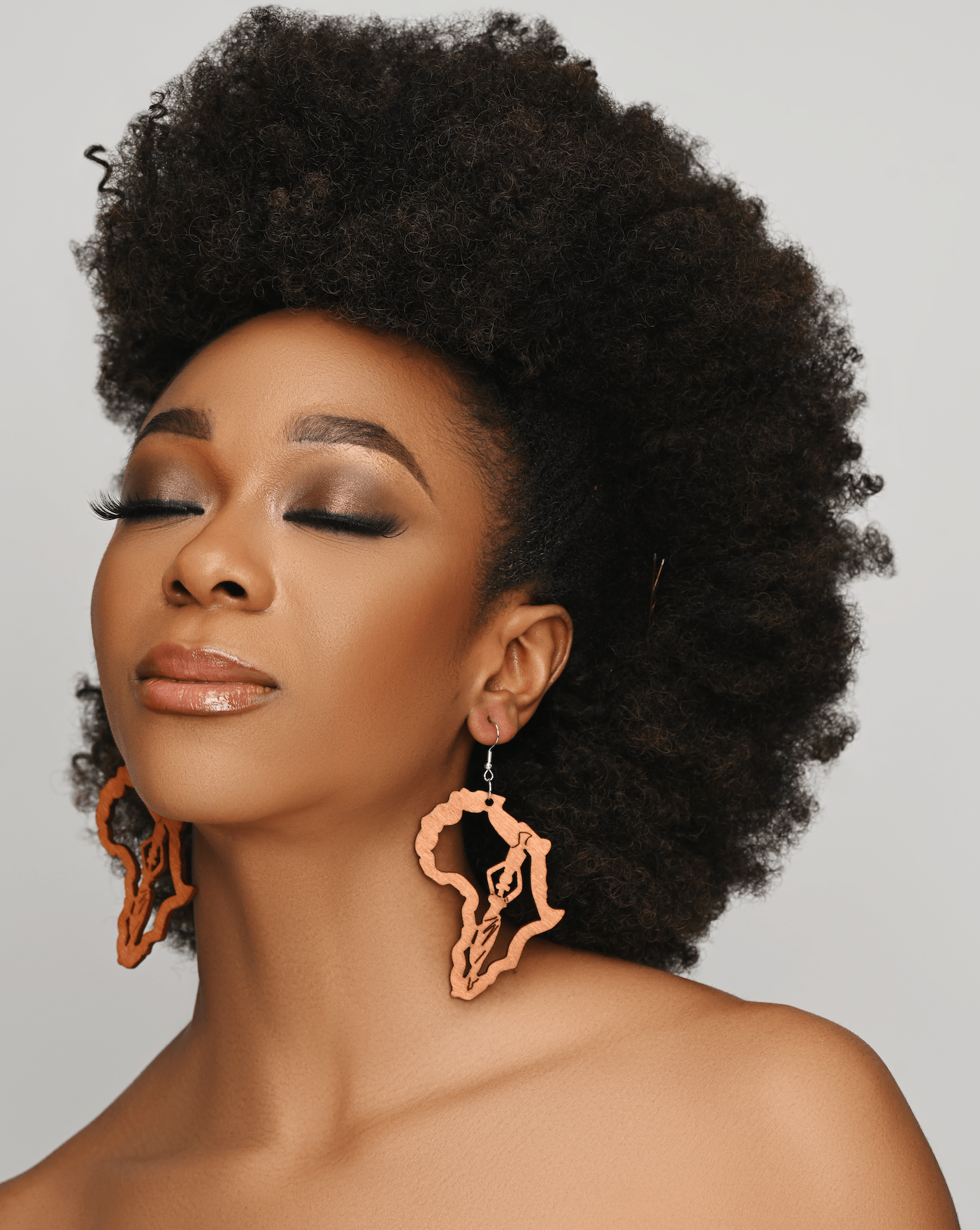 Wooden Africa Map Shaped Lightweight Ethnic Dangle Earrings - Fatisha Boutique