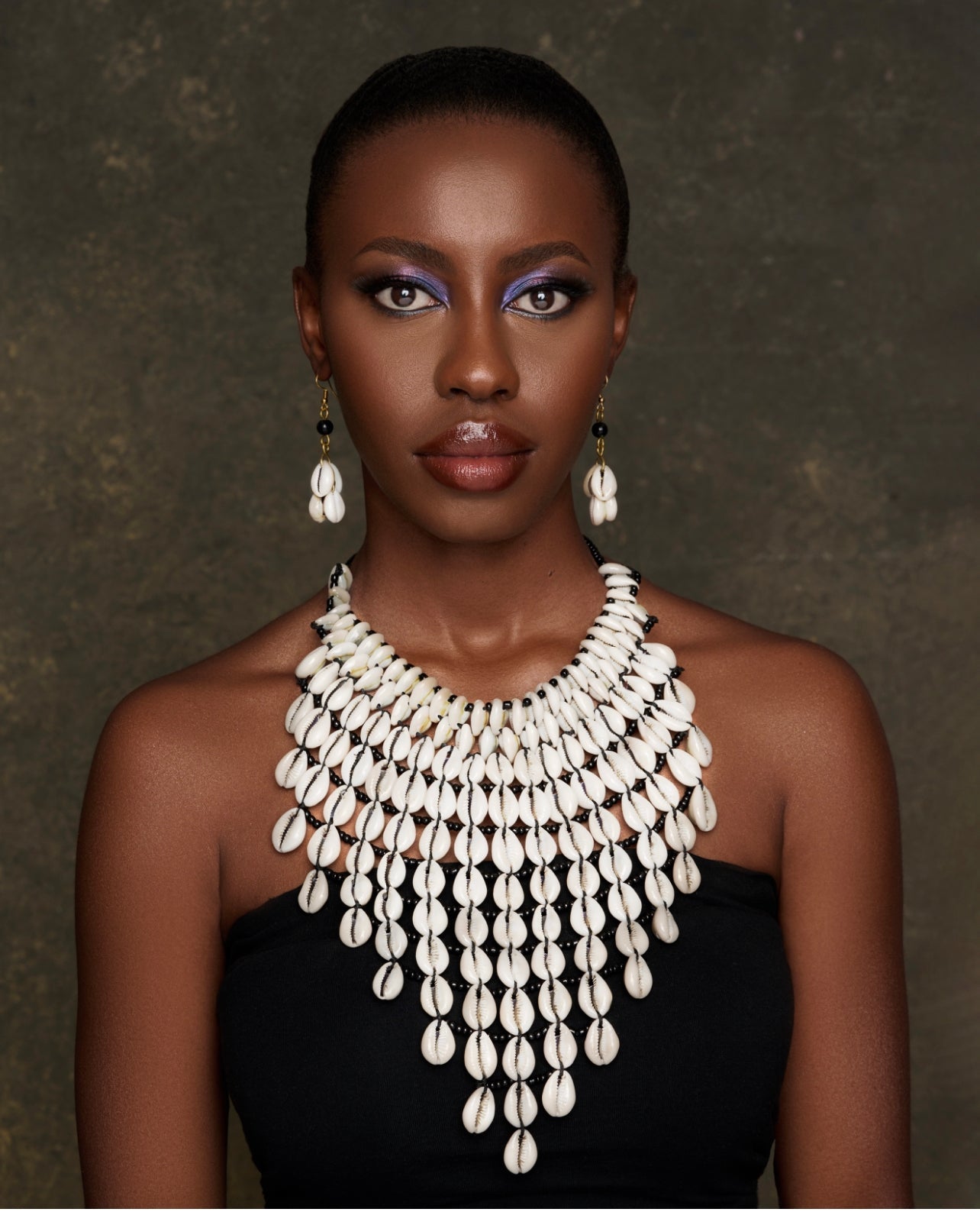 Authentic African Craftsmanship Cowrie Sea Shell Ethnic Collar Necklace - Fatisha Boutique
