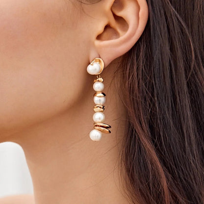 Elegant Faux Pearls Stud Earrings