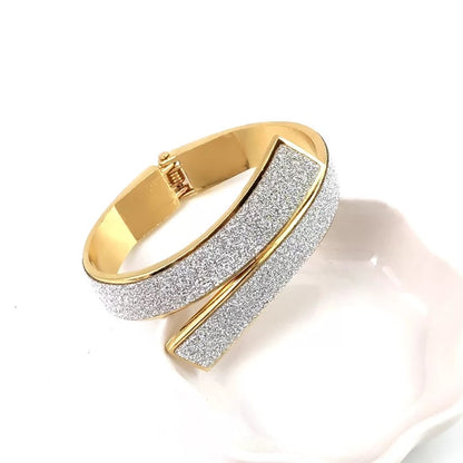 Elegant and Charming Rhinestone Bangle Bracelet