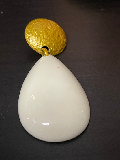 White Resin Water Drop Earrings