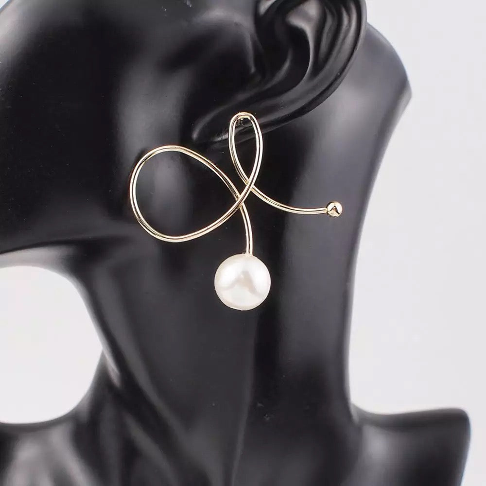 Faux Pearl Bead Metal Stud Earrings