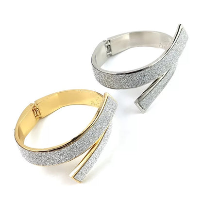 Elegant and Charming Rhinestone Bangle Bracelet