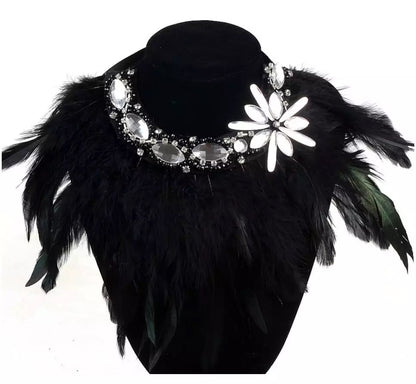 Sparkling Crystal Rhinestone And Feathers Pendant Choker Necklace