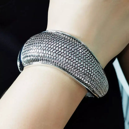 Charming Classic Medium Chunky Statement Bangle Bracelet Cuff