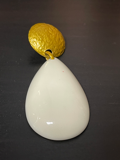 White Resin Water Drop Earrings